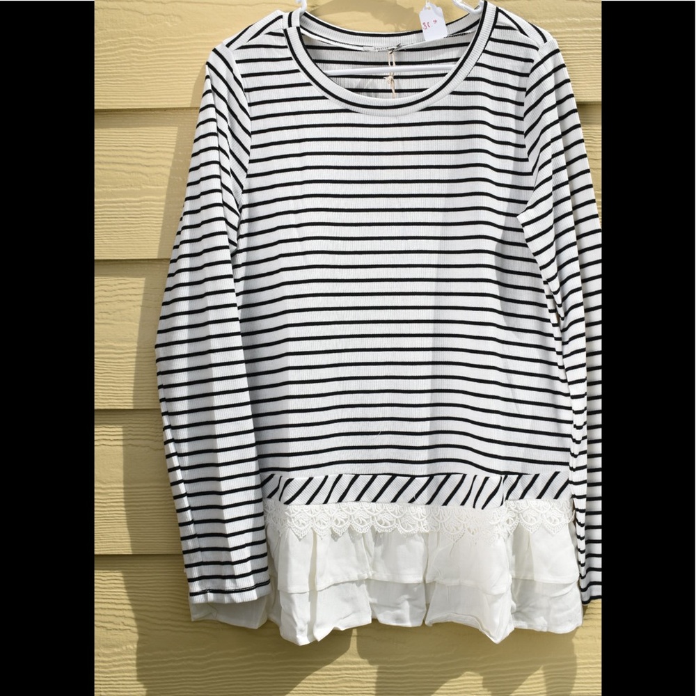 Striped bottom lace shirt